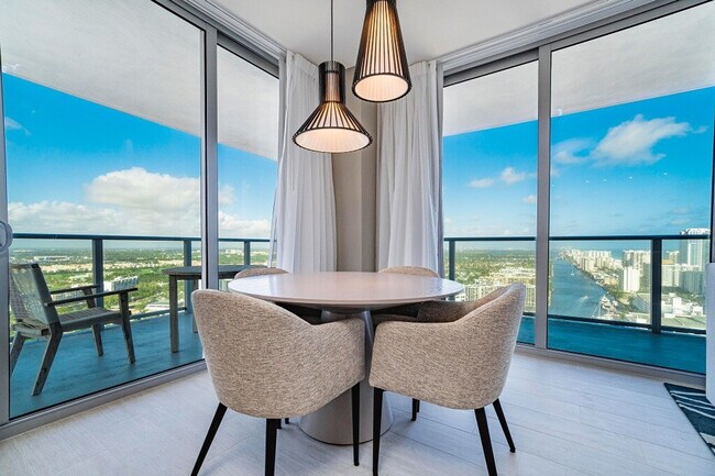 Foto del edificio - 1801 S Ocean Dr
