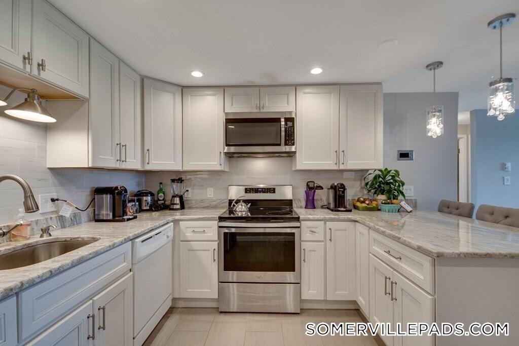 Foto principal - 94 Beacon St