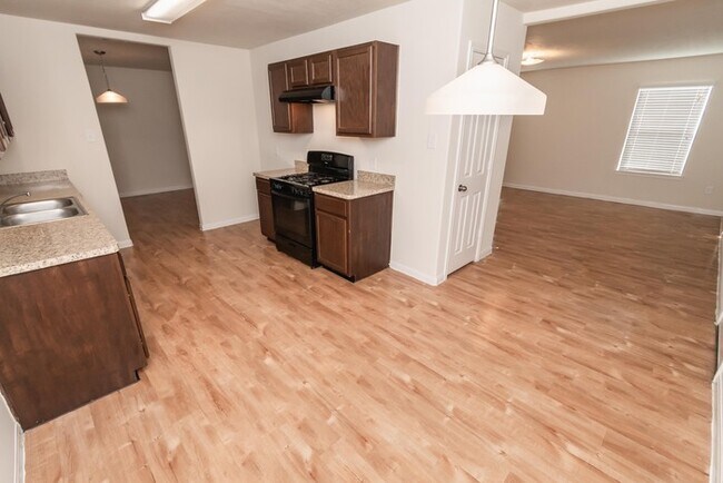 Foto del edificio - 12627 Needles Nest Rd