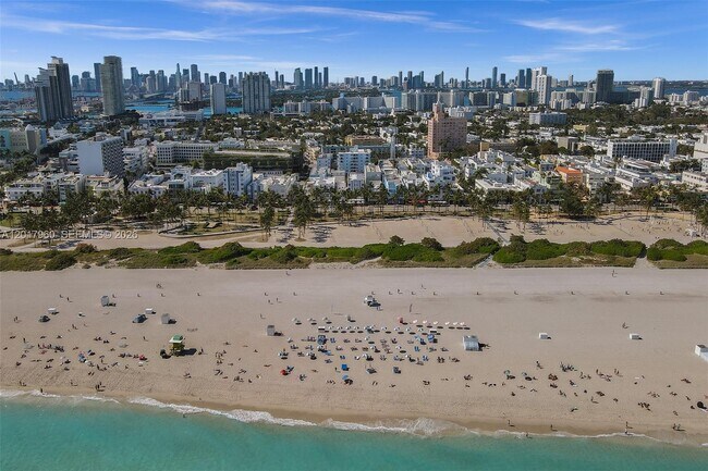 Foto del edificio - 713 Collins Ave