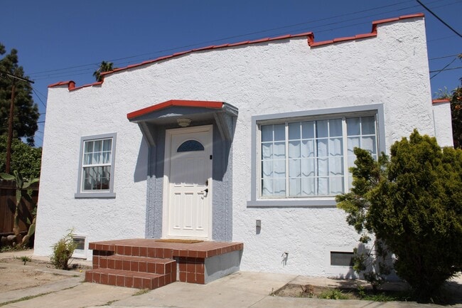 Photo - 2824 8th Ave (Los Angeles, CA) House