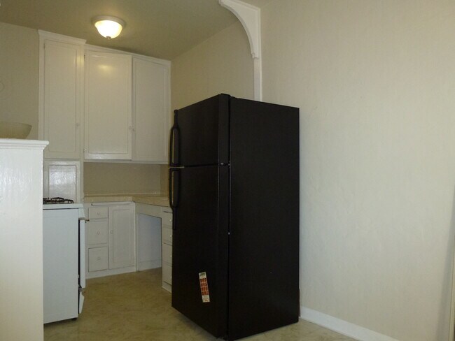 kitchen - 2416 8th Ave