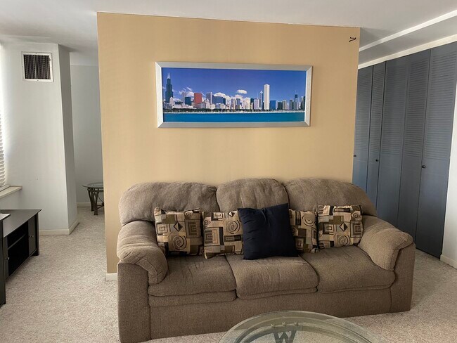 Foto del edificio - 233 E Erie St