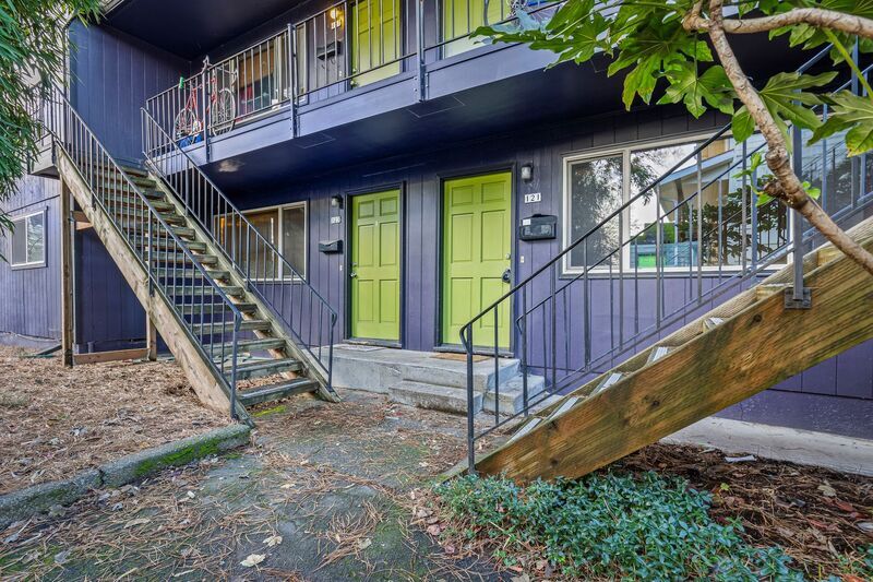 Foto principal - 127 SE 30th Pl