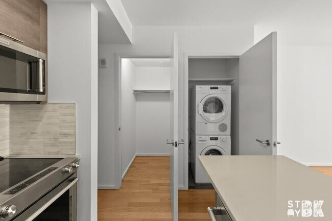 Building Photo - 0 bedroom in BROOKLYN NY 11201