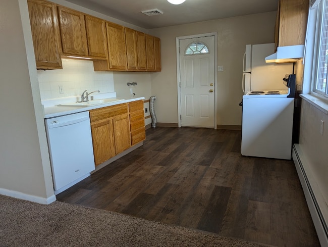 Dishwasher washer/dryer hookups - 720 21st Street