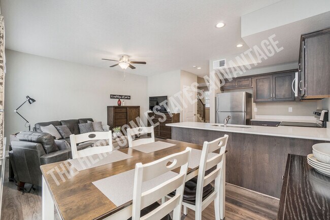 Foto del edificio - 333 N 5th Ter, Louisburg, KS 66053