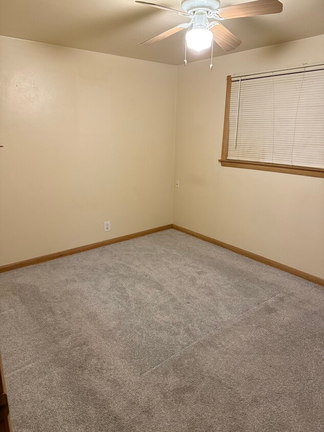 Building Photo - 8750 W Herbert Ave