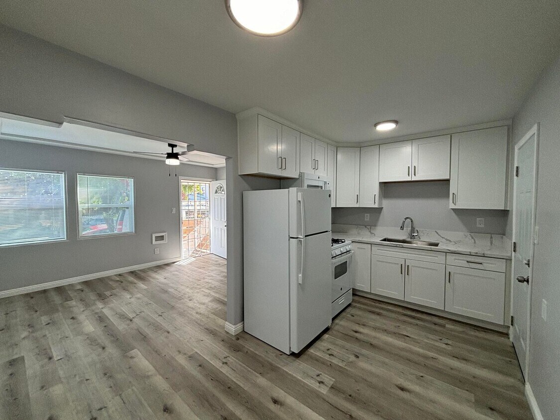 Foto principal - Beautifully renovated one bedroom home