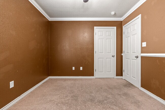 Foto del edificio - 2504 Saulsbury Dr
