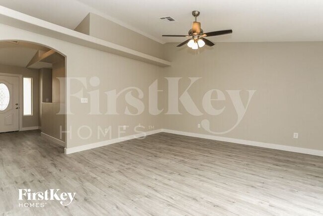 Building Photo - 3313 Back Country Dr