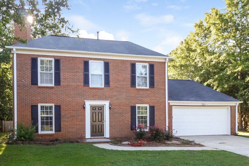 Foto principal - 3914 Hadley Farm Dr