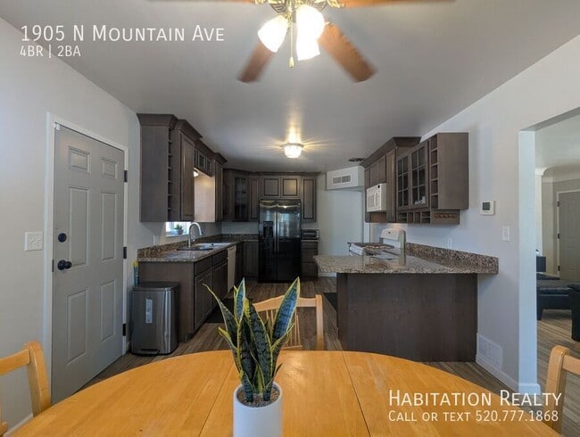 Building Photo - 1905 N Mountain Ave