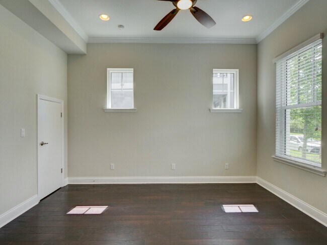 Foto del edificio - 9077 Neher St