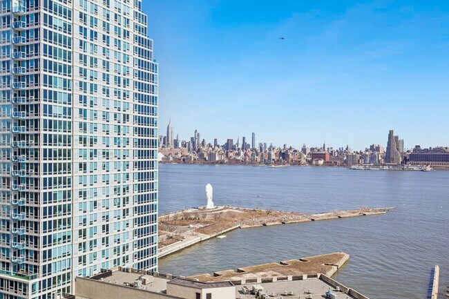 Foto del edificio - 20 Newport Pkwy