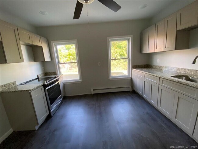 Foto del edificio - 94 Westland St