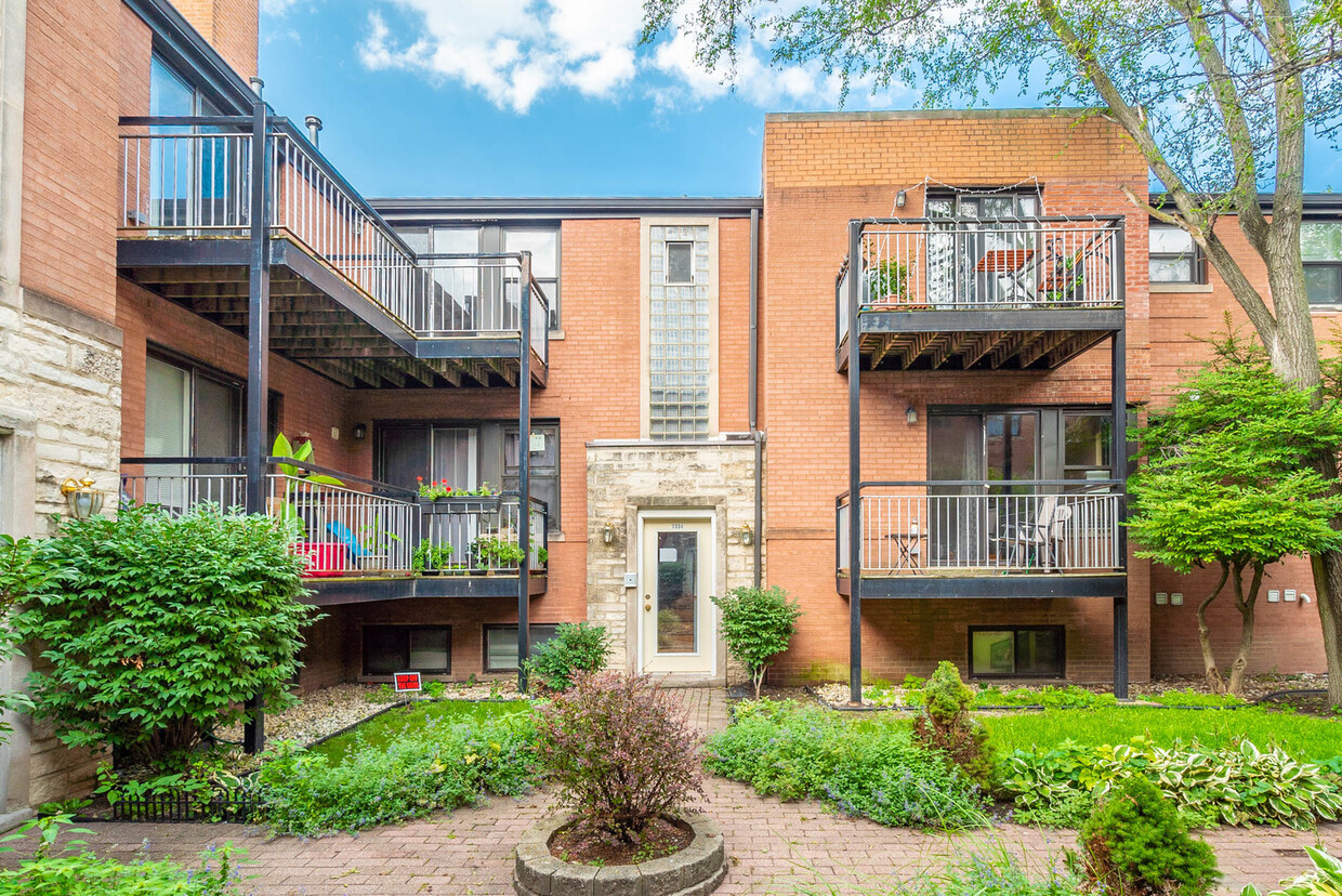 Foto principal - 7334 N Winchester Ave