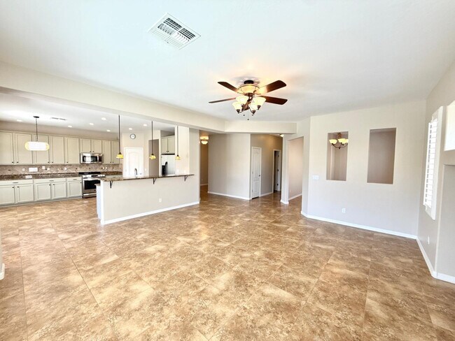 Foto del edificio - 17455 W Meadow Ln