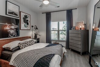 2BR, 2BA - B2 - Cyan Southcreek