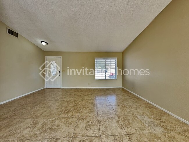 Building Photo - 2133 Seahurst Dr