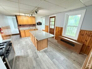 Building Photo - 3527 Kutztown Rd