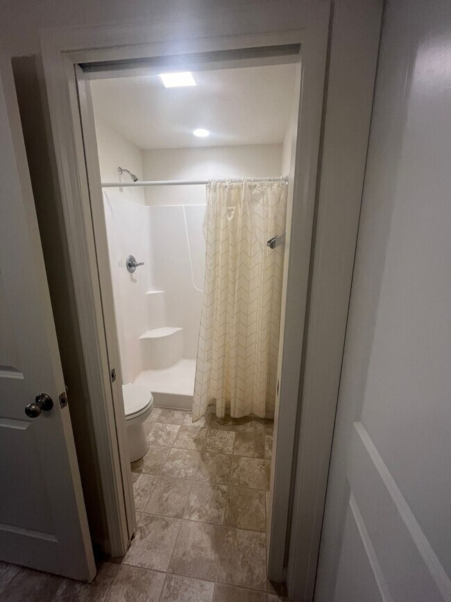 Foto del edificio - 3380 Marlton Ct