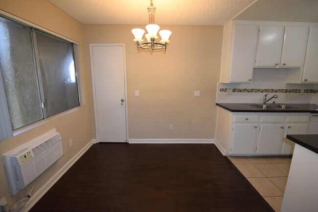 Foto del edificio - 13846 Sherman Way