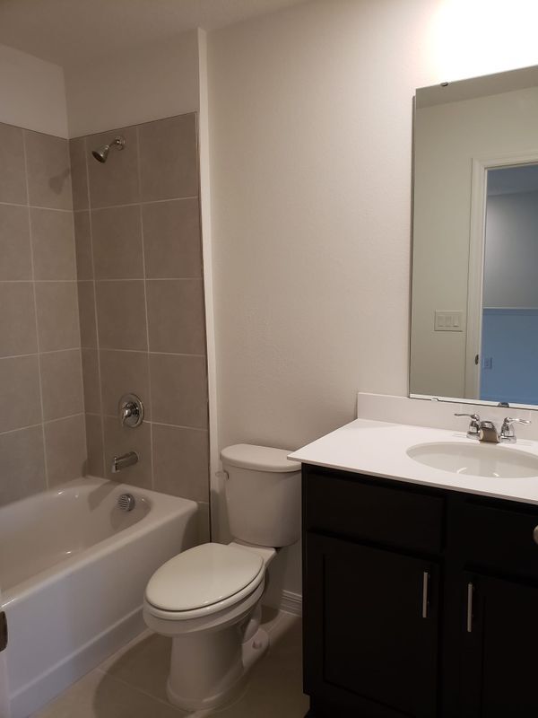 Foto del edificio - 729 W Oak Dr
