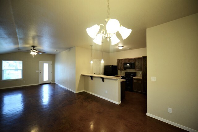 Foto del edificio - 930 Maplewood Dr