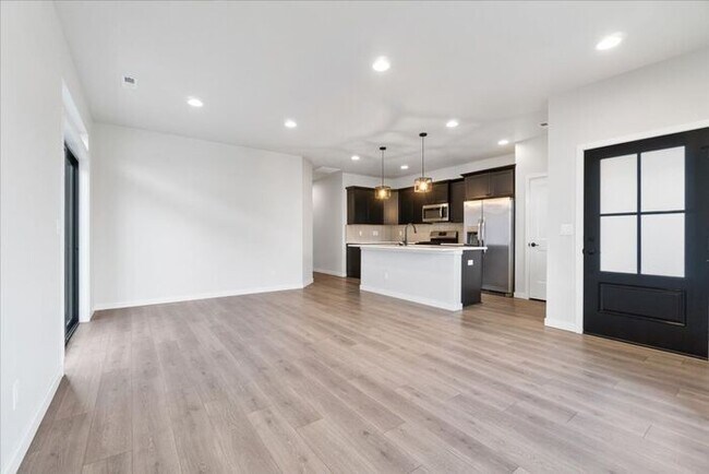 Foto del edificio - Single-Level Serenity: Your 3 Bedroom, 2 Bath Dream Home Awaits