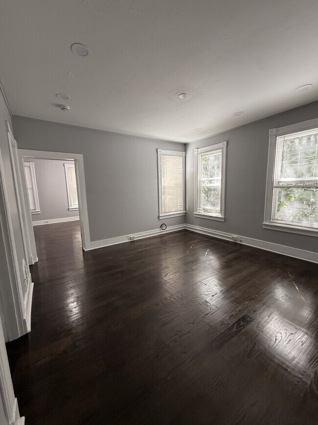 Building Photo - 414 Winthrop Ave