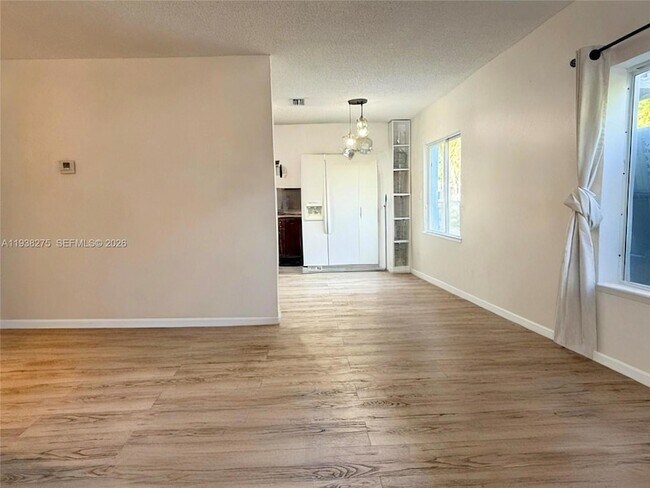 Foto del edificio - 2671 NW 87th Ln