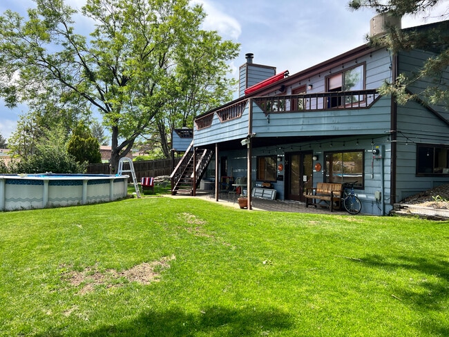 Building Photo - 18 S Zinnia Way