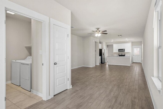 Building Photo - 221 Ancellotta Wy