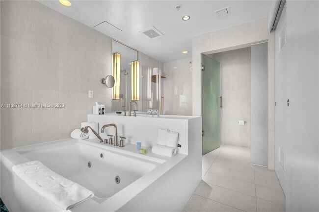 Foto del edificio - 3101 Bayshore Dr