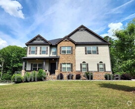 Building Photo - 525 Twelve Oaks Dr