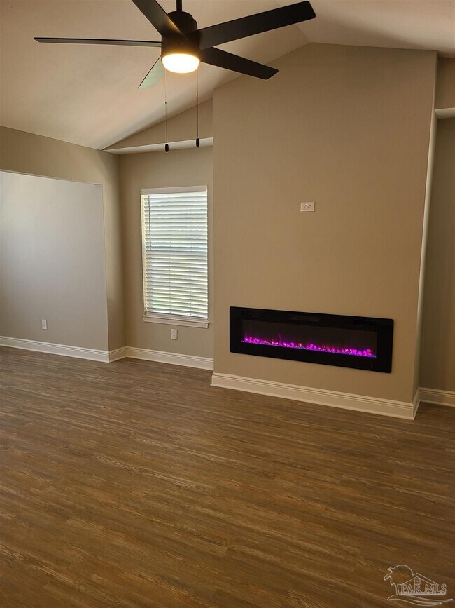 Foto del edificio - 501 E Burgess Rd