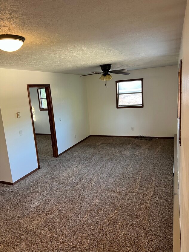 2019 Virginia Heights Dr Unit 1D, Bluefield, VA 24605 Apartments in