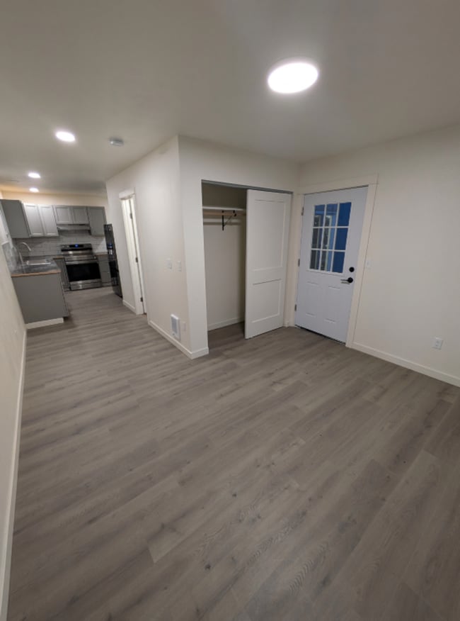 Foto del edificio - 541 Taylor Ave