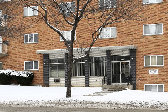 Building Photo - Beachland Manor