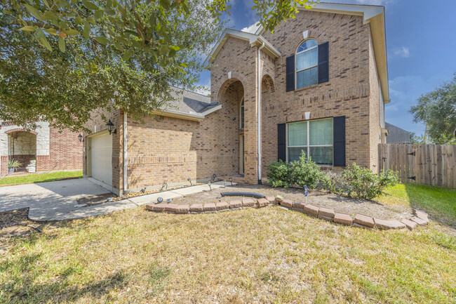 Foto del edificio - 4315 Countrypines Dr