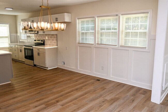 Foto del edificio - MOVE-IN READY-NORTH-COLUMBUS & FT BENNING ...