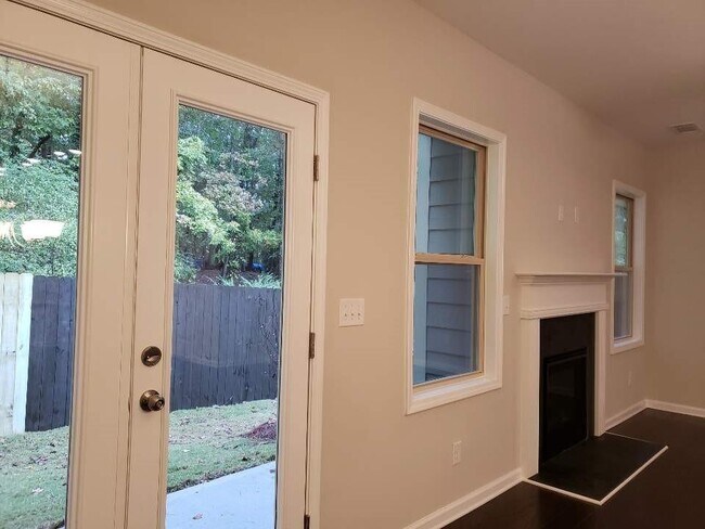 Building Photo - 1476 Lanier Vista Dr