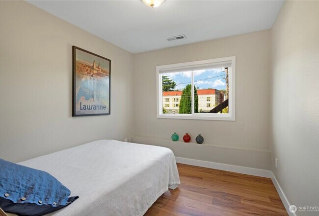 Foto del edificio - 5430 23rd Ave SW
