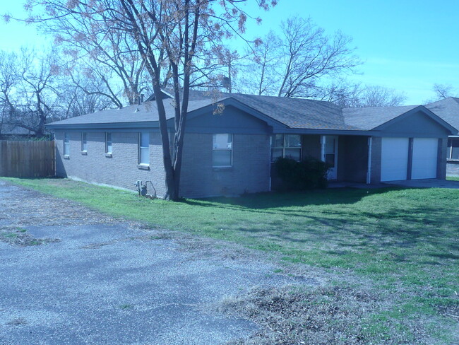 Building Photo - 7609 Carlos St