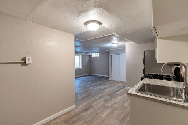 Photo - 1410 Xavier St Apartment