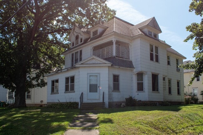 Building Photo - 701 Water St