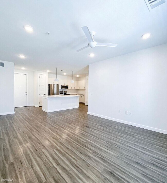 Foto del edificio - 1 br, 1 bath Condo - 3021S I-35 Frontage R...
