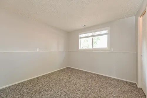 Building Photo - 4634 S Braun Ct