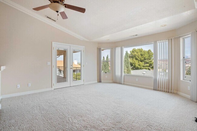 Foto del edificio - 4 Bedroom Retreat Overlooking Snow Canyon ...